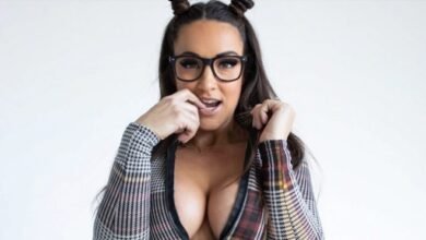 Meet the Teacher Turned OnlyFans Model Who Went From Bankruptcy to $100,000 a Month: 'People Just Want Authentic'