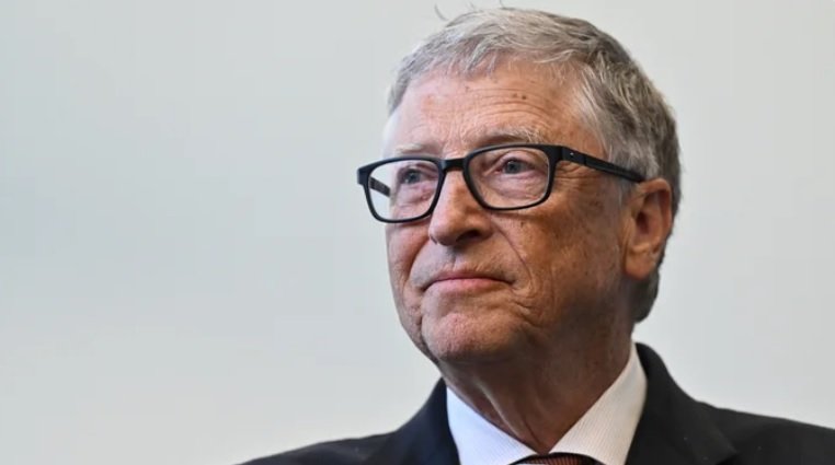 'There Is More To Life Than Work': Bill Gates Delivers Emotional Message To Graduates About Learning To Take A Break