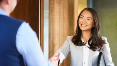 15 ways to make a great first impression without saying a word
